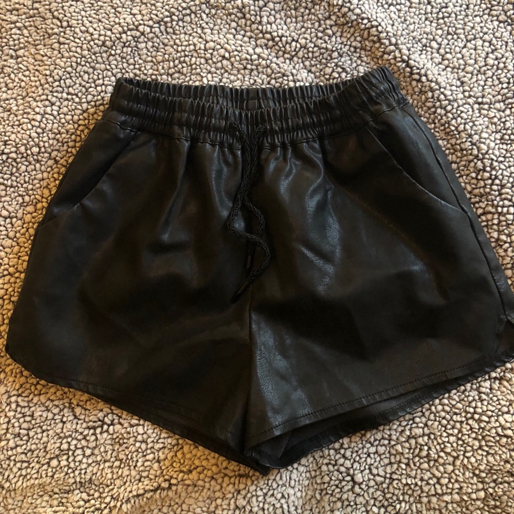 Women’s leather shorts black